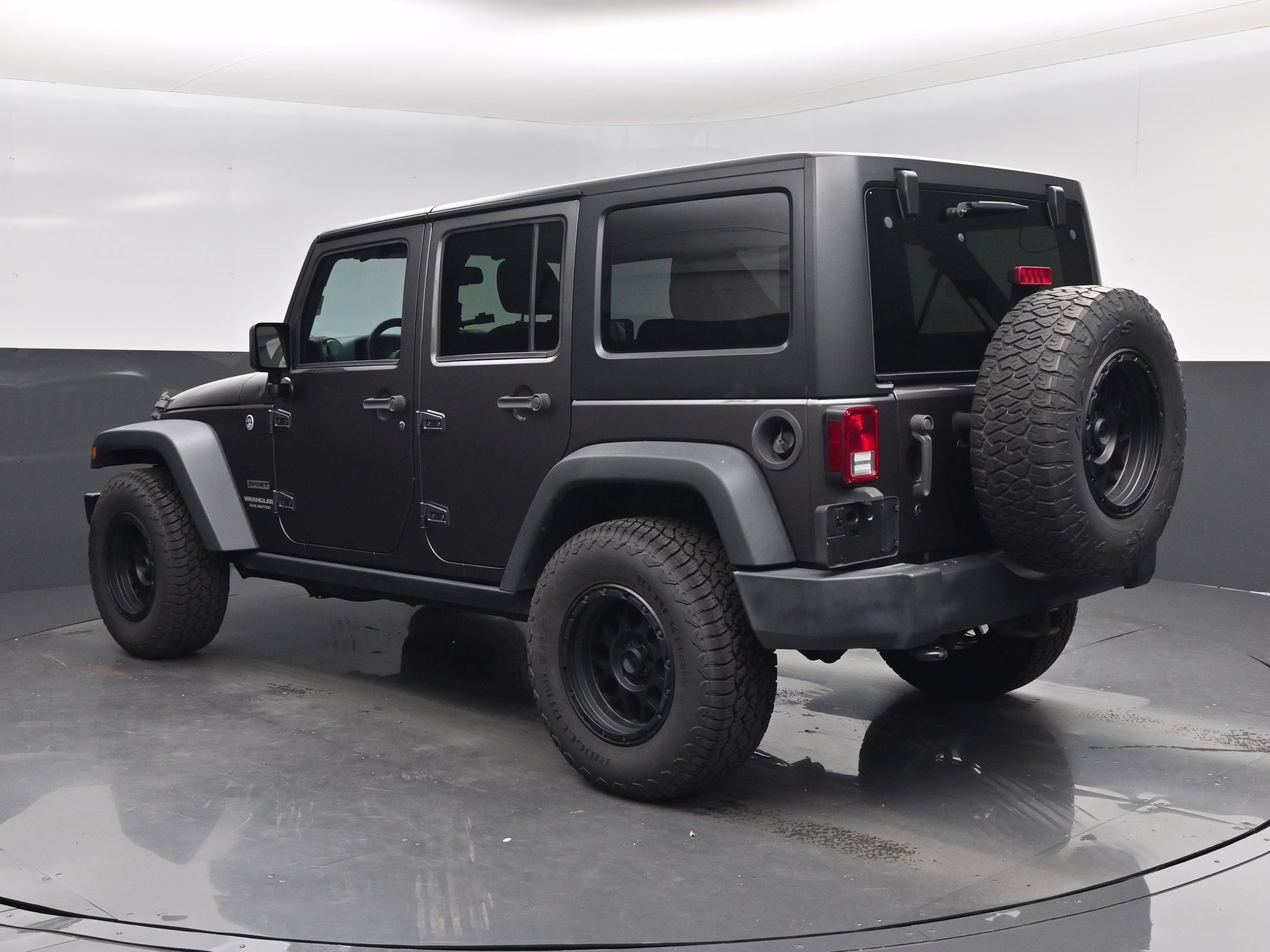 2016 Granite Crystal Metallic Clearcoat Jeep Wrangler Unlimited Sport 4X4 SUV