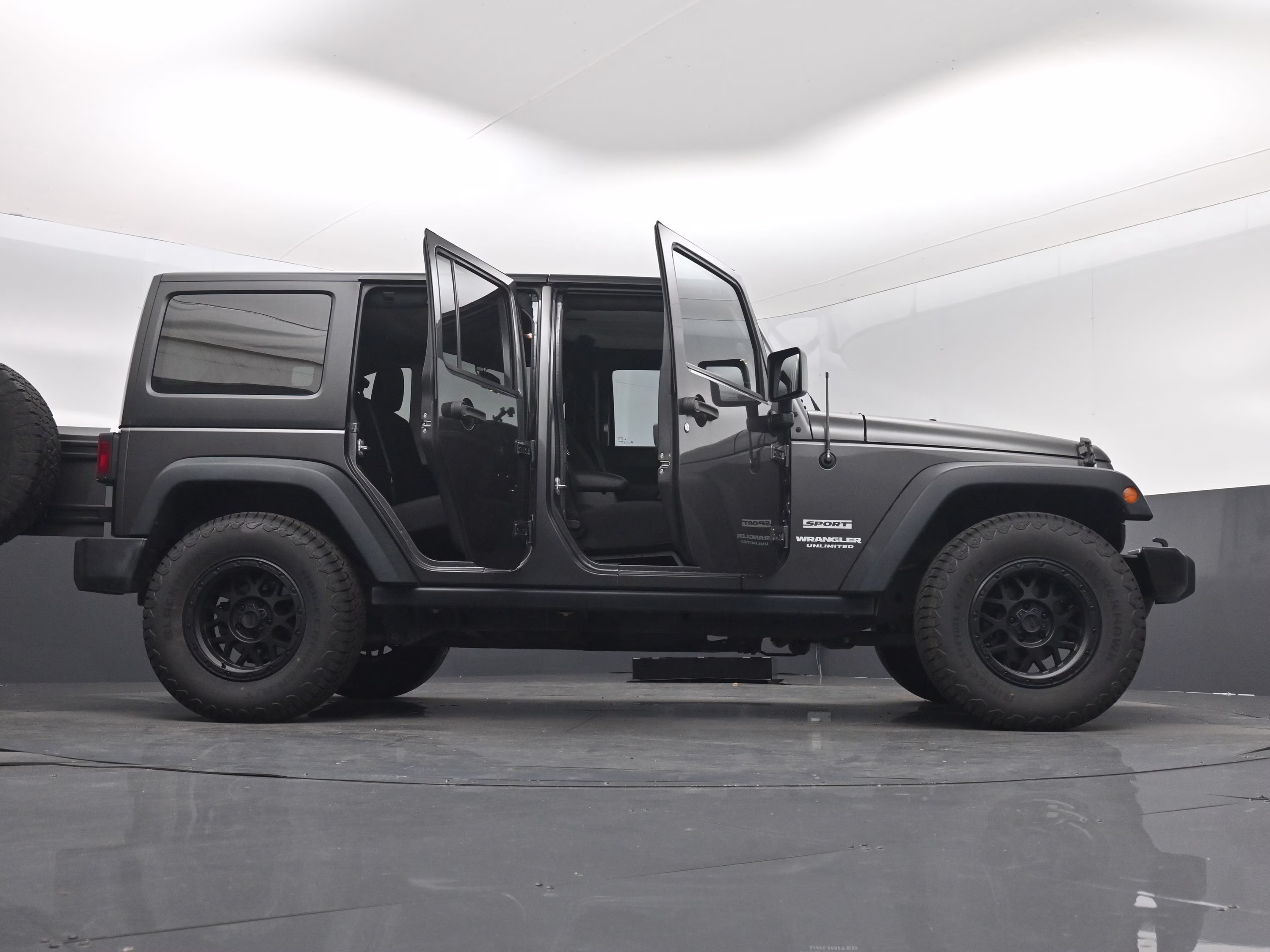 2016 Granite Crystal Metallic Clearcoat Jeep Wrangler Unlimited Sport 4X4 SUV