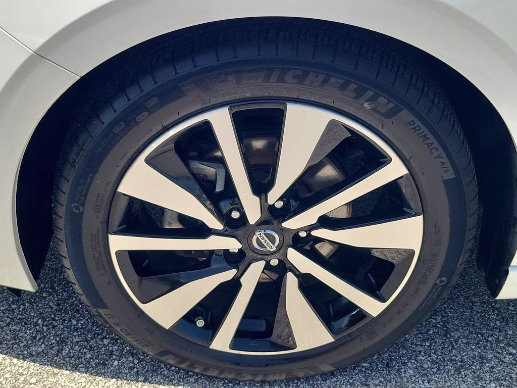 2023 Aspen White Tricoat Nissan Sentra SV FWD Sedan
