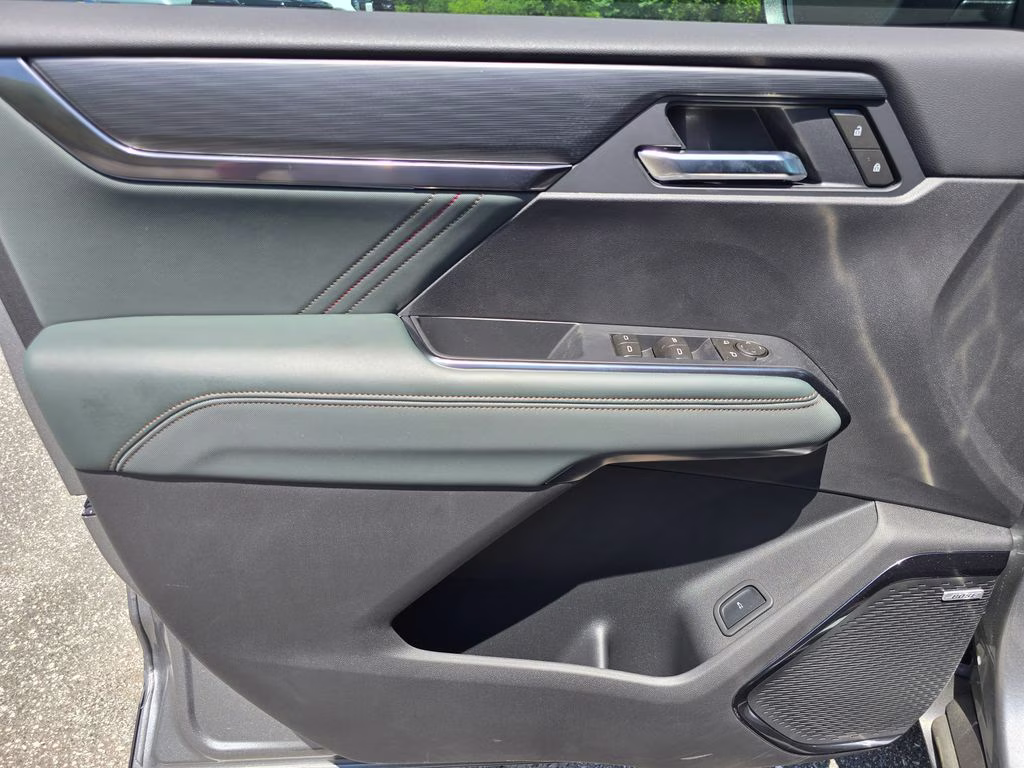 2026 Sterling Metallic GMC Acadia AT4 AWD SUV