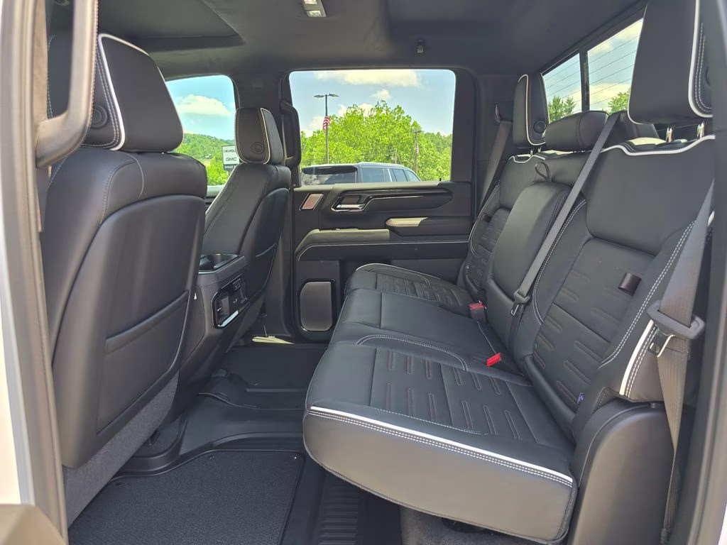 2026 Summit White GMC Sierra 2500HD AT4X 4X4 Truck