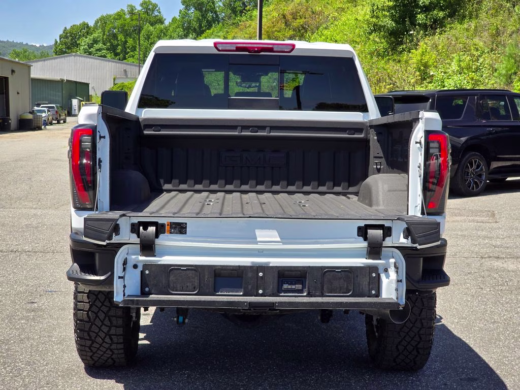 2026 Summit White GMC Sierra 2500HD AT4X 4X4 Truck