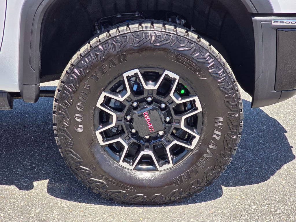 2026 Summit White GMC Sierra 2500HD AT4X 4X4 Truck