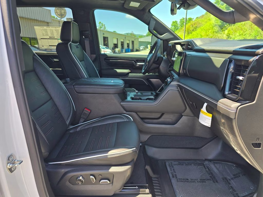 2026 Summit White GMC Sierra 2500HD AT4X 4X4 Truck