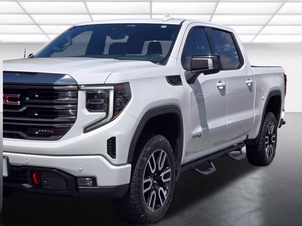 2023 Summit White GMC Sierra 1500 AT4 4X4 Truck
