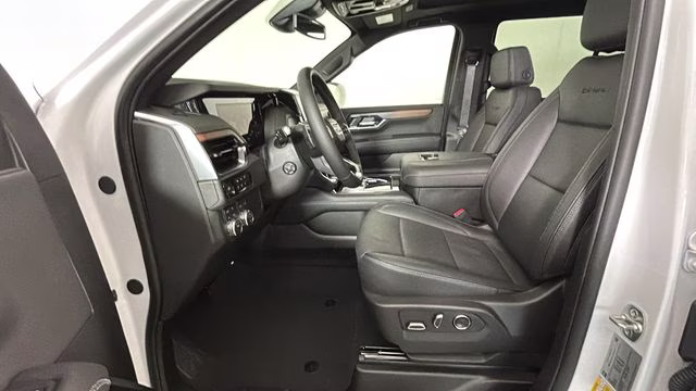 2025 Summit White GMC Yukon Denali 4X4 SUV
