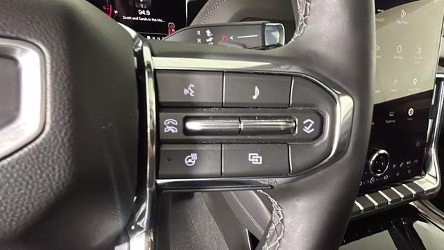 2025 Summit White GMC Yukon Denali 4X4 SUV