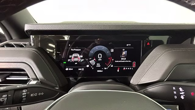2025 Summit White GMC Yukon Denali 4X4 SUV