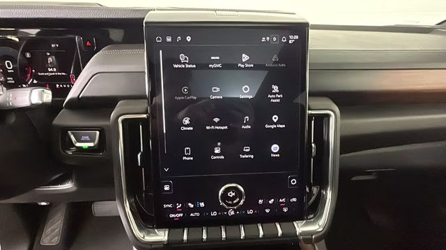 2025 Summit White GMC Yukon Denali 4X4 SUV