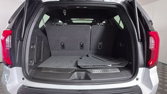2025 Summit White GMC Yukon Denali 4X4 SUV
