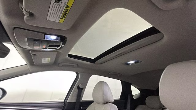 2024 Shimmering Silver Hyundai Tucson SEL FWD SUV