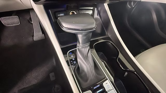 2024 Shimmering Silver Hyundai Tucson SEL FWD SUV
