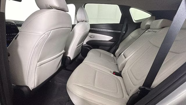 2024 Shimmering Silver Hyundai Tucson SEL FWD SUV