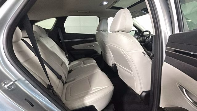 2024 Shimmering Silver Hyundai Tucson SEL FWD SUV