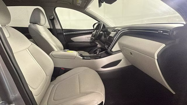 2024 Shimmering Silver Hyundai Tucson SEL FWD SUV