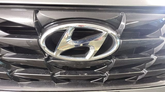 2024 Shimmering Silver Hyundai Tucson SEL FWD SUV