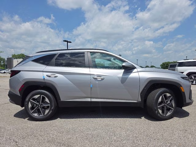 2026 Shimmering Silver Hyundai Tucson Hybrid SEL AWD SUV