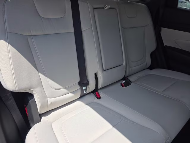2026 Shimmering Silver Hyundai Tucson Hybrid SEL AWD SUV
