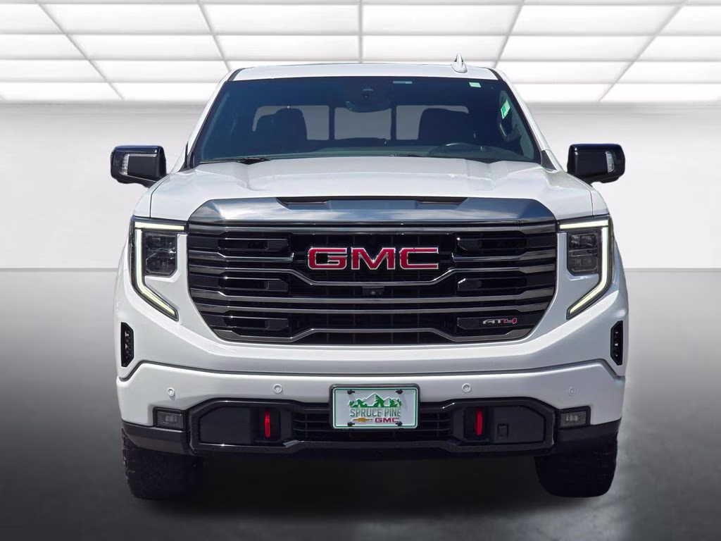 2023 Summit White GMC Sierra 1500 AT4 4X4 Truck