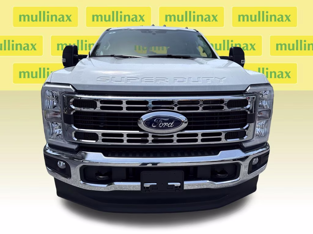 2026 Oxford White Ford Super Duty F-350 DRW XL 4X4 Chassis
