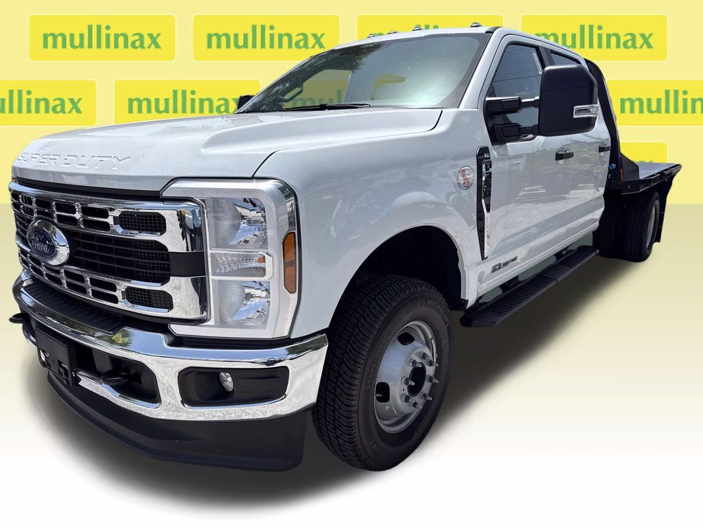 2026 Oxford White Ford Super Duty F-350 DRW XL 4X4 Chassis