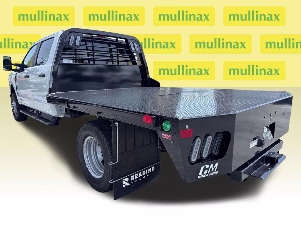 2026 Oxford White Ford Super Duty F-350 DRW XL 4X4 Chassis
