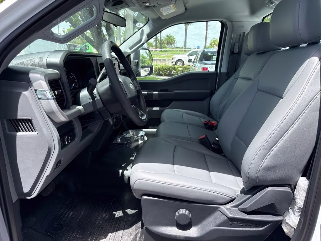 2026 Oxford White Ford Super Duty F-250 SRW XL RWD Truck