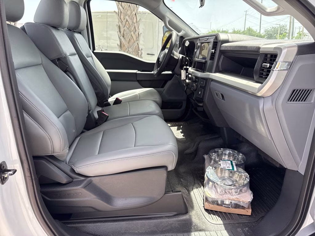 2026 Oxford White Ford Super Duty F-250 SRW XL RWD Truck