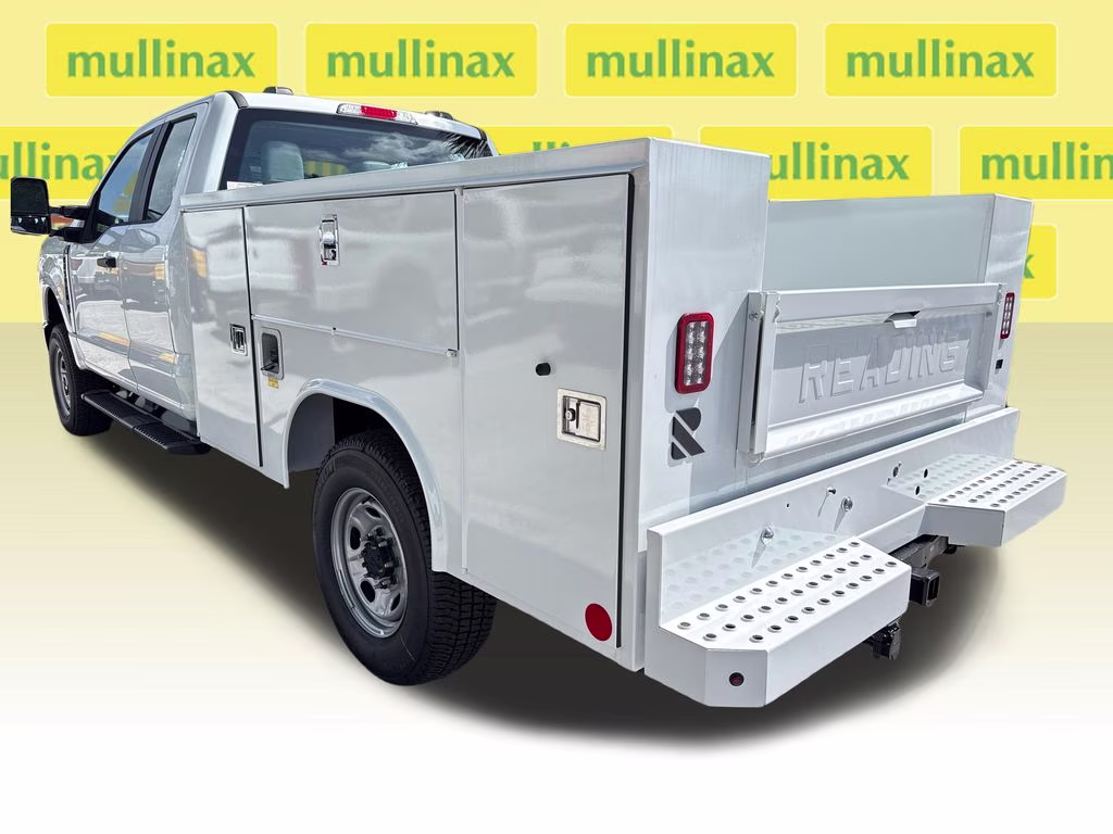 2026 Oxford White Ford Super Duty F-250 SRW XL 4X4 Truck