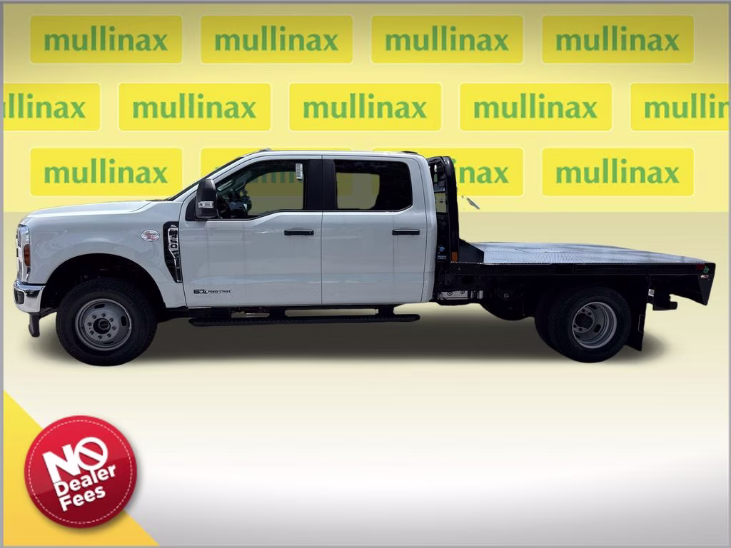 2026 Oxford White Ford Super Duty F-350 DRW XL 4X4 Chassis