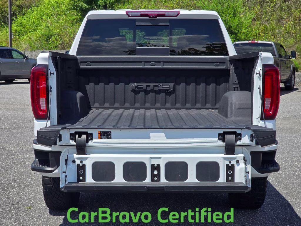 2023 Summit White GMC Sierra 1500 AT4 4X4 Truck