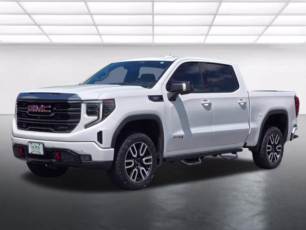 2023 Summit White GMC Sierra 1500 AT4 4X4 Truck