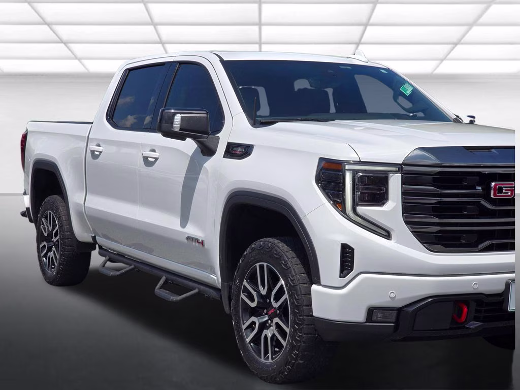 2023 Summit White GMC Sierra 1500 AT4 4X4 Truck