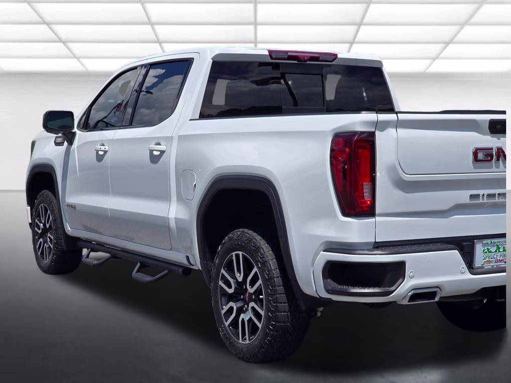2023 Summit White GMC Sierra 1500 AT4 4X4 Truck