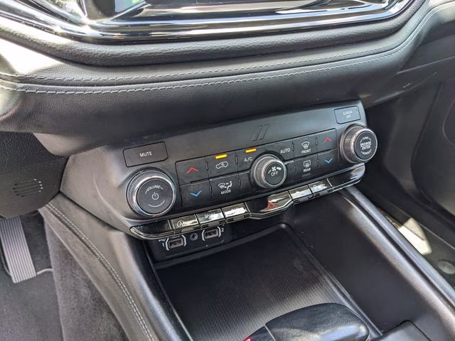 2021 DB Black Crystal Clearcoat Dodge Durango SXT Plus RWD SUV