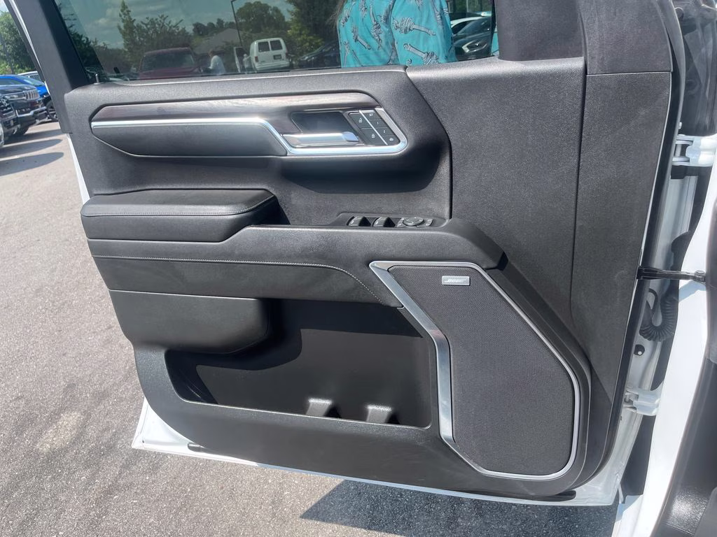 2022 White Frost Tricoat GMC Sierra 1500 SLT 4X4 Truck