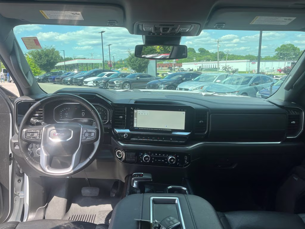 2022 White Frost Tricoat GMC Sierra 1500 SLT 4X4 Truck