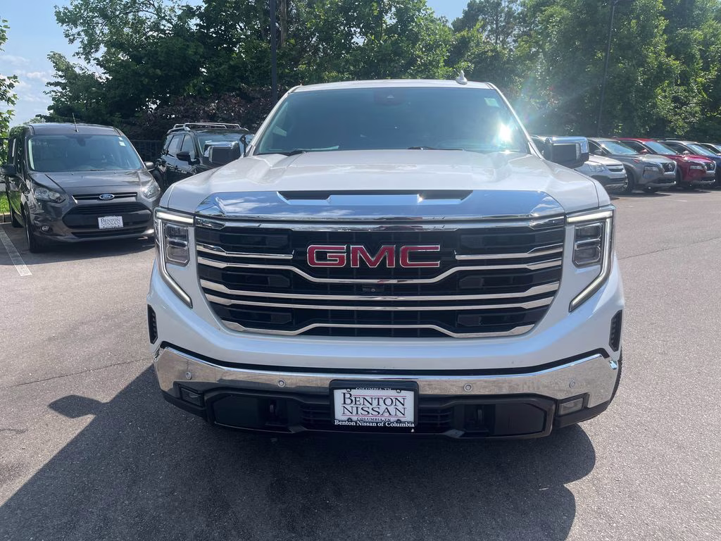 2022 White Frost Tricoat GMC Sierra 1500 SLT 4X4 Truck