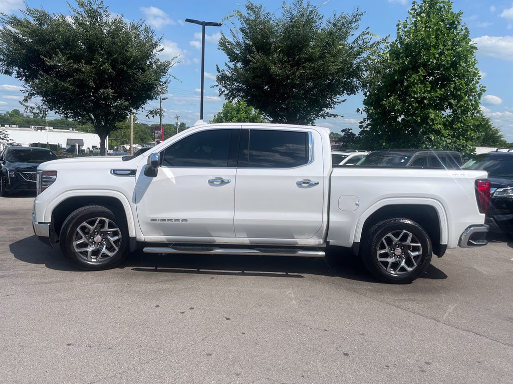 2022 White Frost Tricoat GMC Sierra 1500 SLT 4X4 Truck