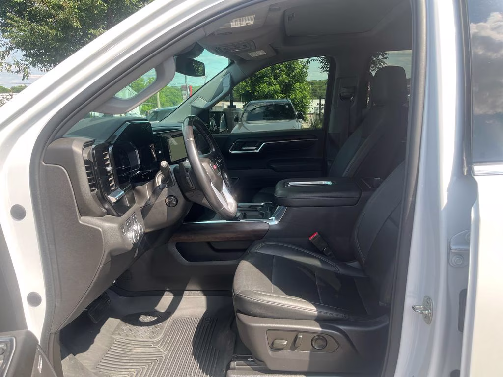 2022 White Frost Tricoat GMC Sierra 1500 SLT 4X4 Truck