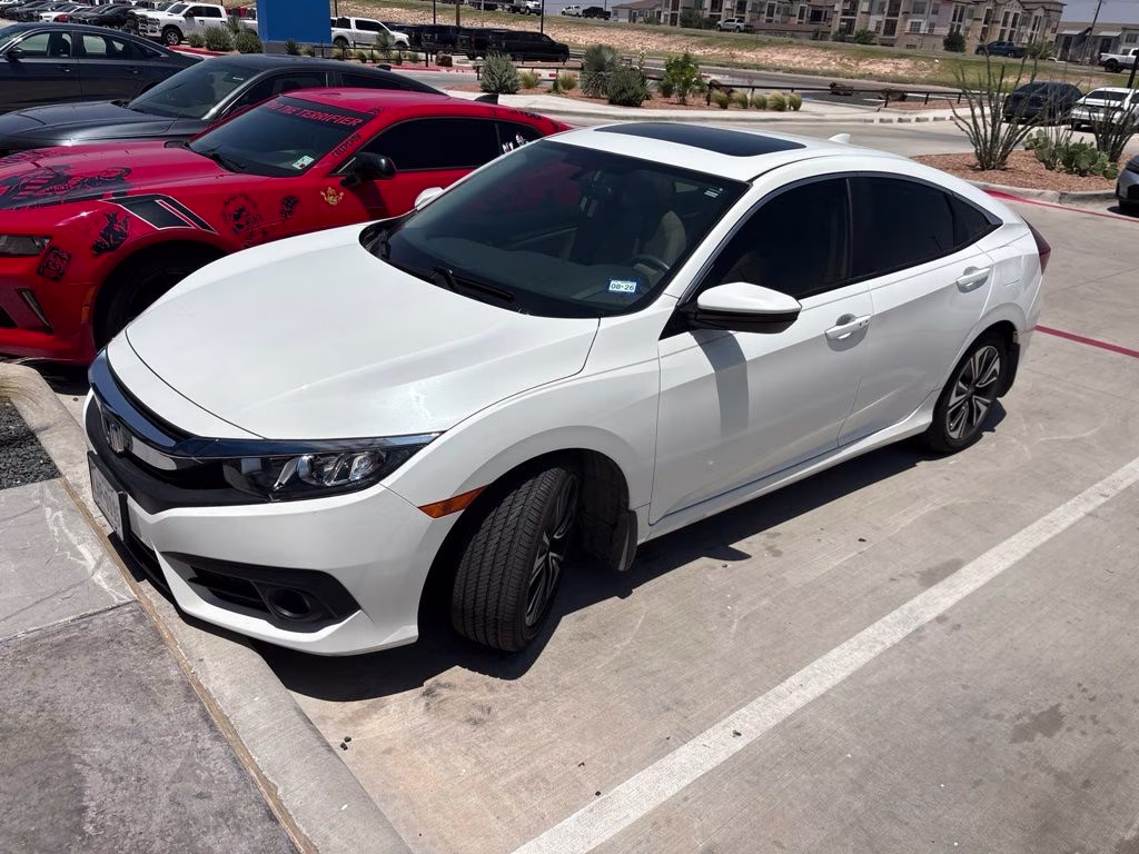 2018 Taffeta White Honda Civic EX-T FWD Sedan