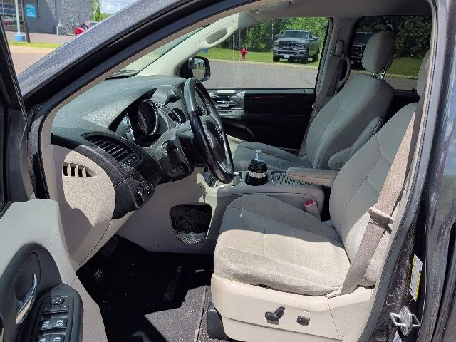 2012 Dark Charcoal Pearlcoat Dodge Grand Caravan Crew FWD Van