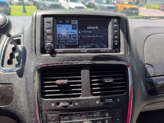 2012 Dark Charcoal Pearlcoat Dodge Grand Caravan Crew FWD Van