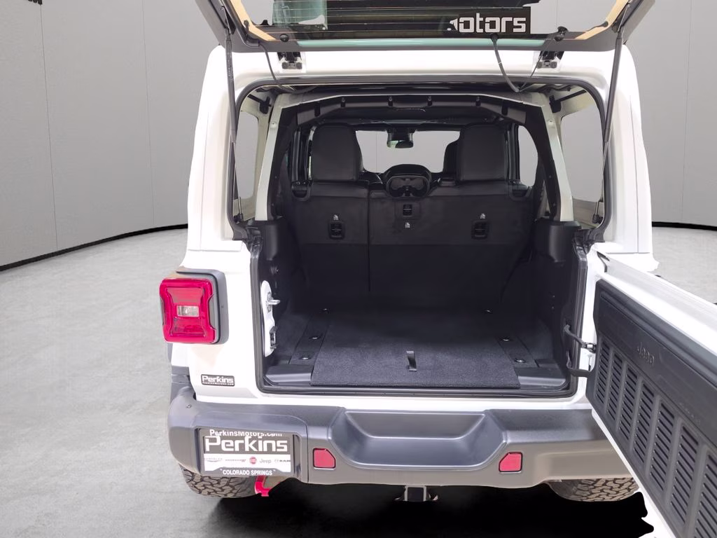 2026 Bright White Clearcoat Jeep Wrangler Rubicon 4X4 SUV