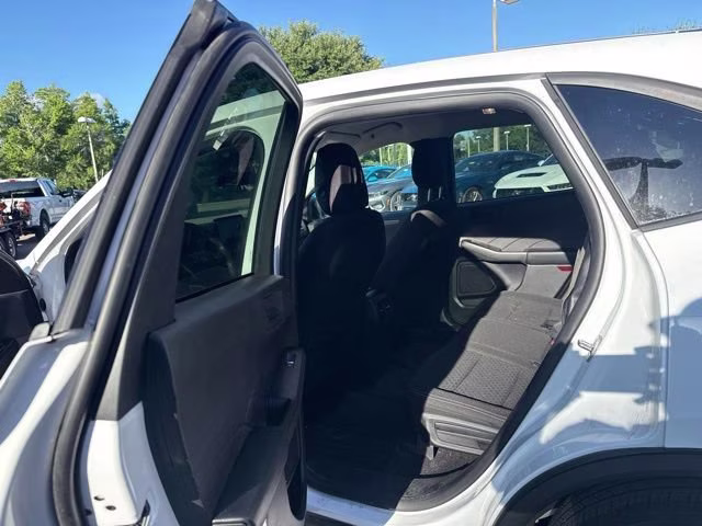 2025 Oxford White Ford Escape Active FWD SUV