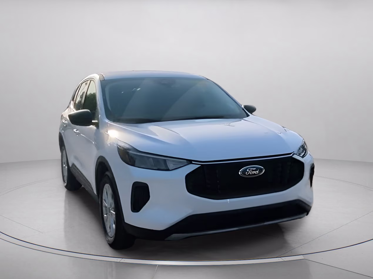 2025 Oxford White Ford Escape Active FWD SUV