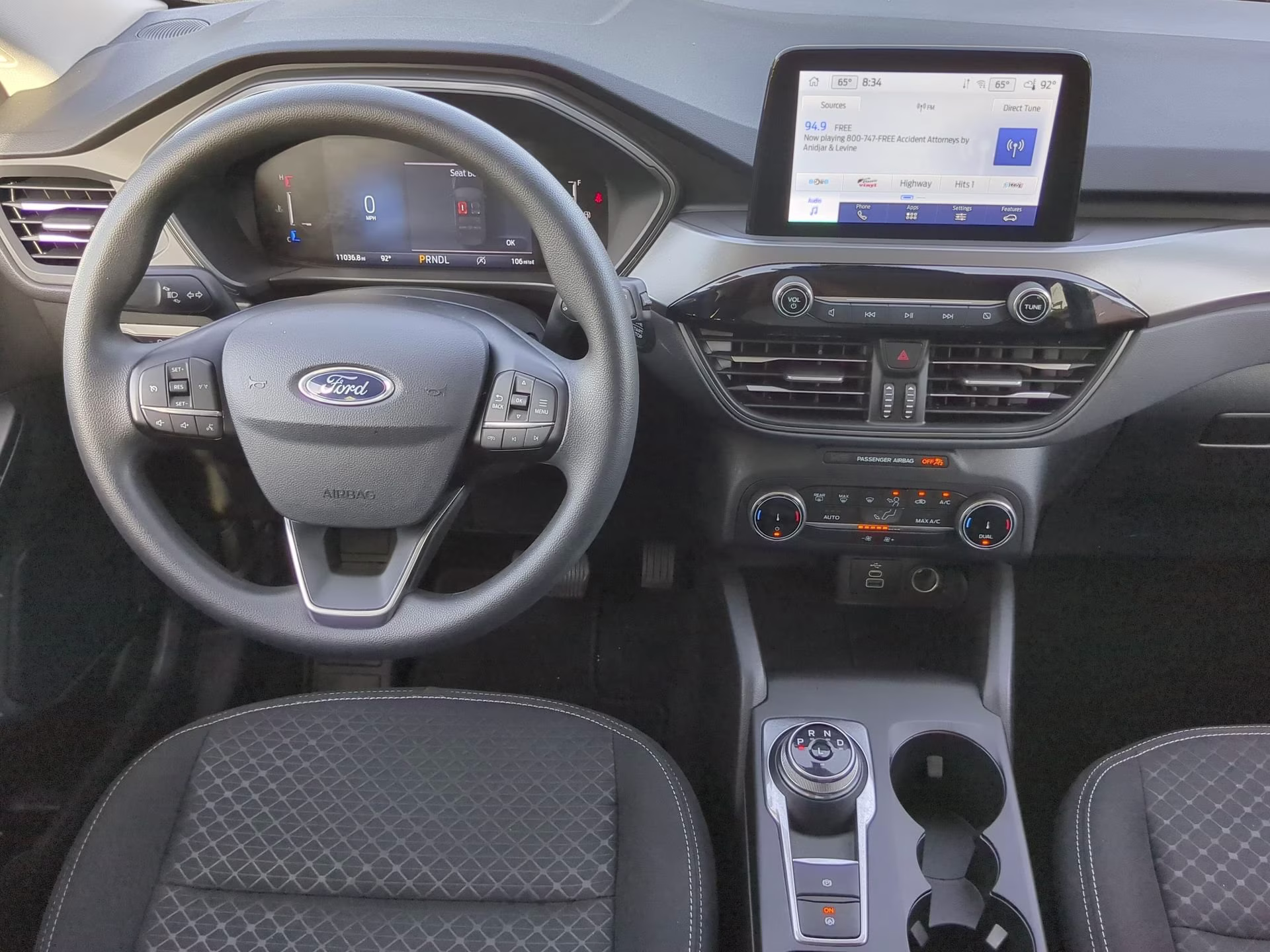 2025 Oxford White Ford Escape Active FWD SUV