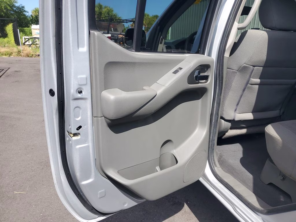 2020 Brilliant Silver Metallic Nissan Frontier SV RWD Truck