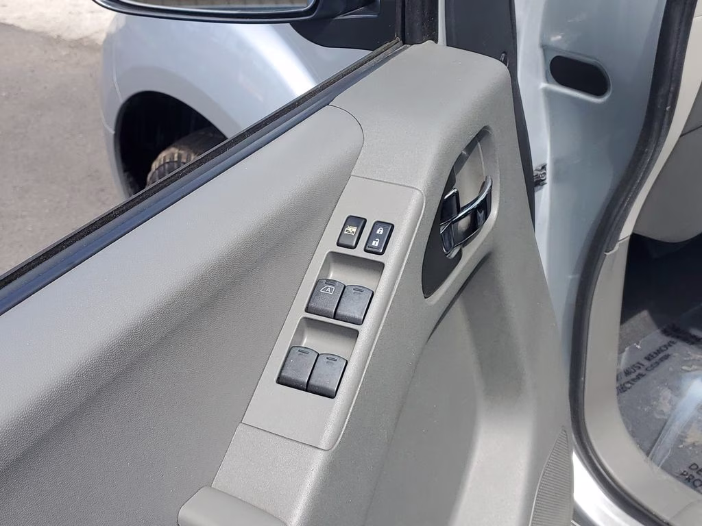 2020 Brilliant Silver Metallic Nissan Frontier SV RWD Truck