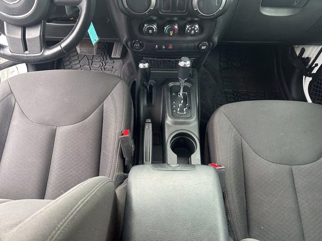 2018 Bright White Clearcoat Jeep Wrangler JK Willys Wheeler 4X4 SUV